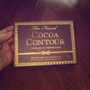 Too faced cocoa contour